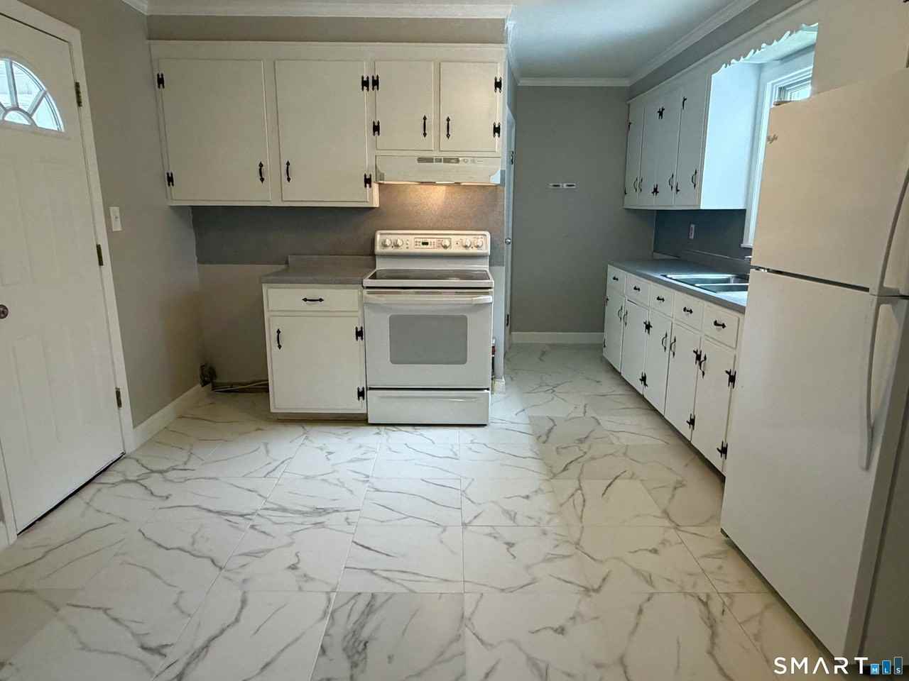 50 Coen St #2 - Photo 2 of 20
