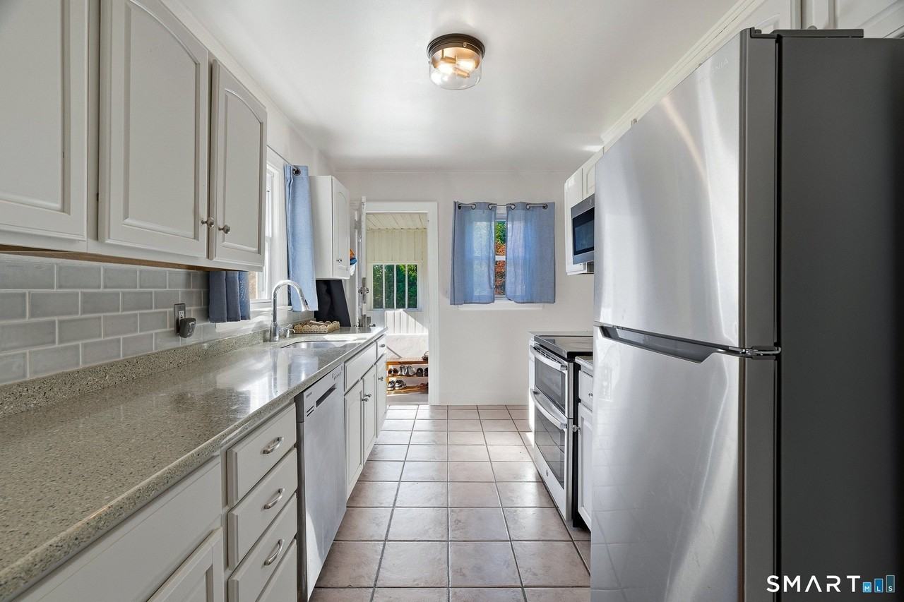 1 E Lake Dr - Photo 6 of 37
