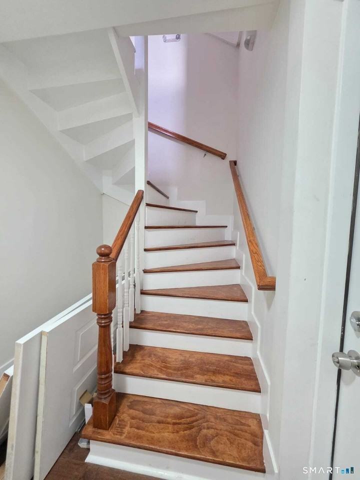 8 Marley Pl #1stFL - Photo 6 of 12