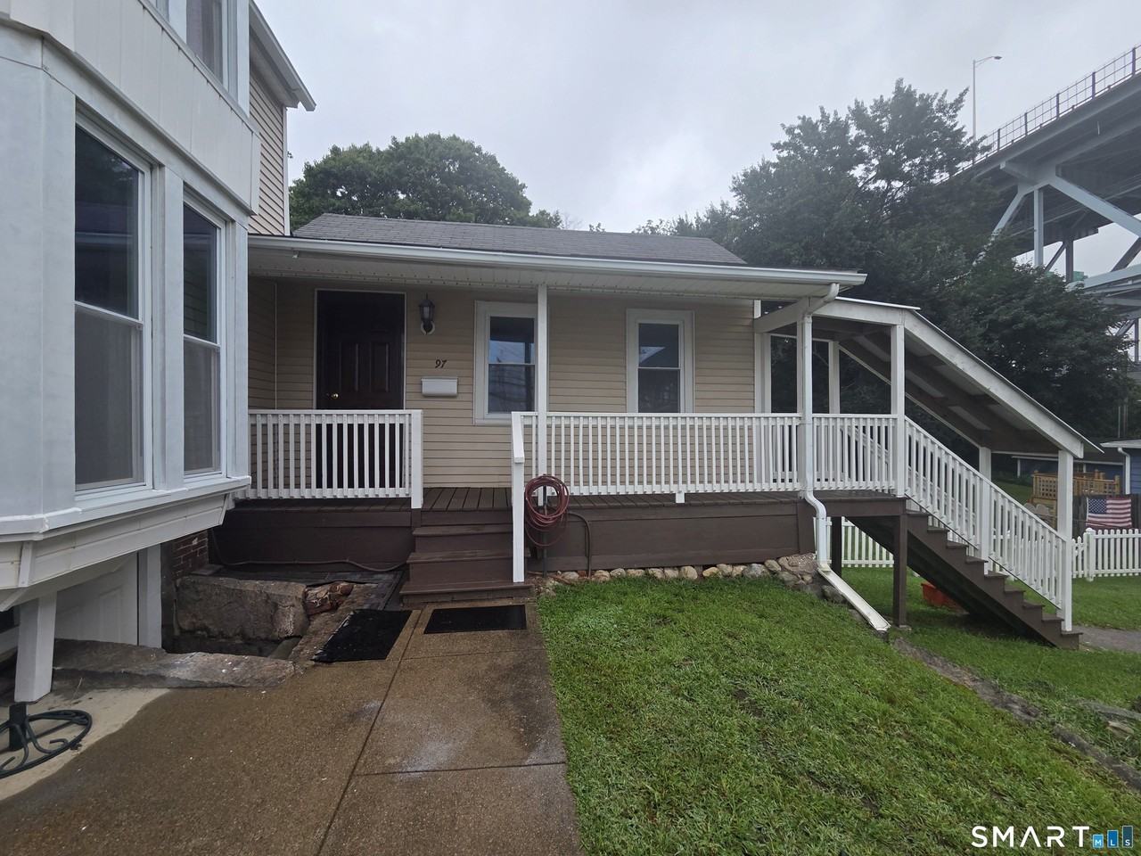 97 Fairview Ave - Photo 3 of 29