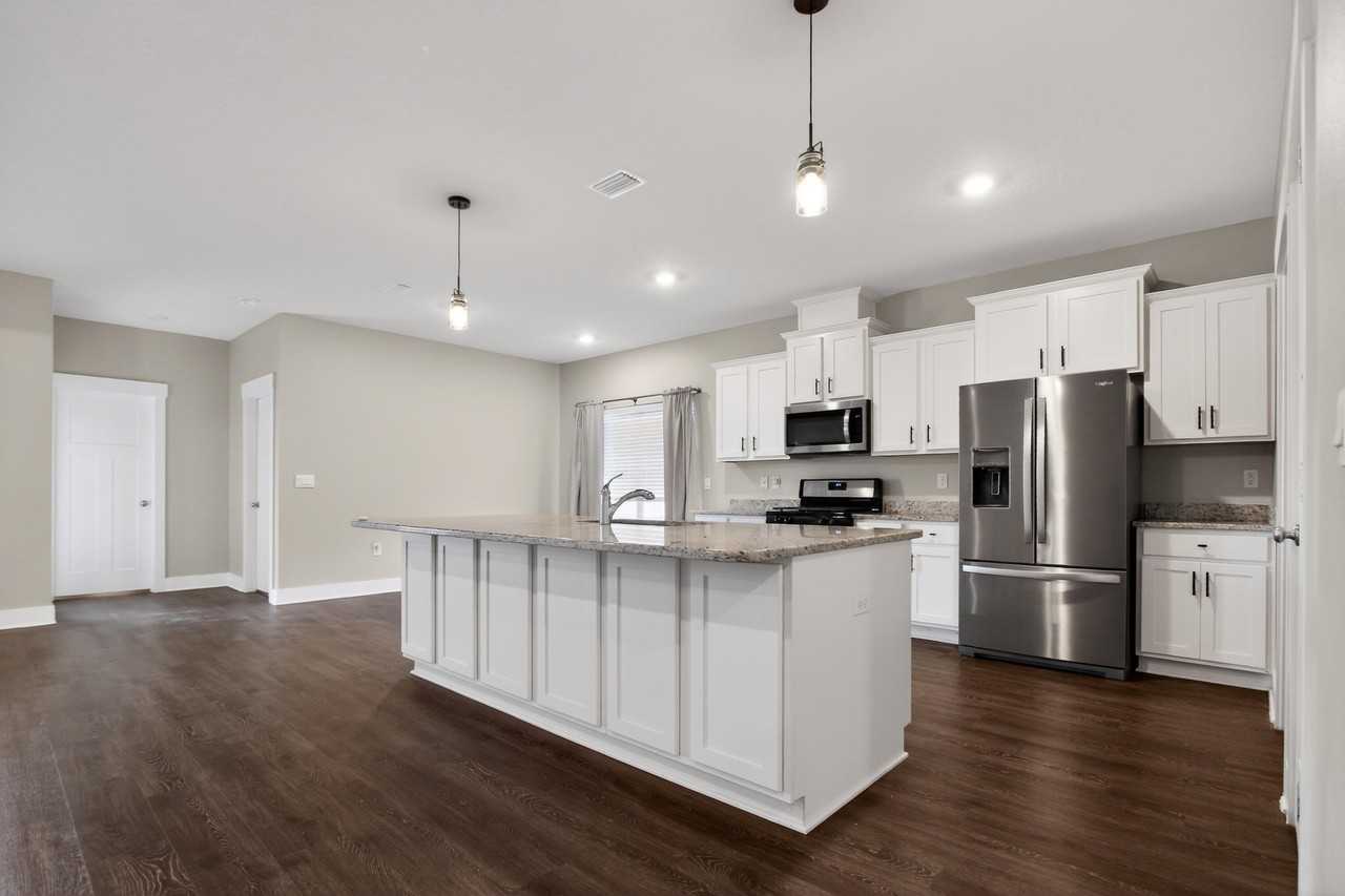 1110 Shoal River Dr - Photo 6 of 43
