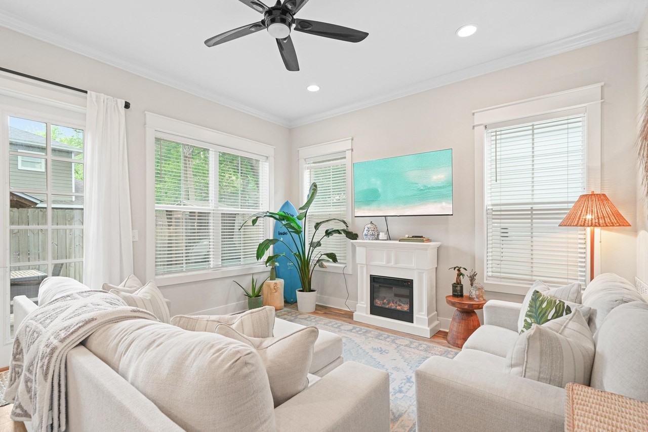 230 Rearden Way - Photo 4 of 48