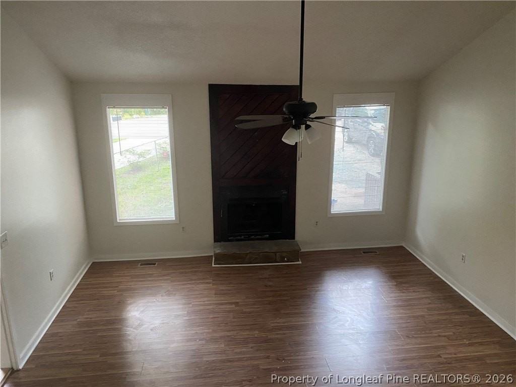 315 Narwhal Ct - Photo 3 of 12