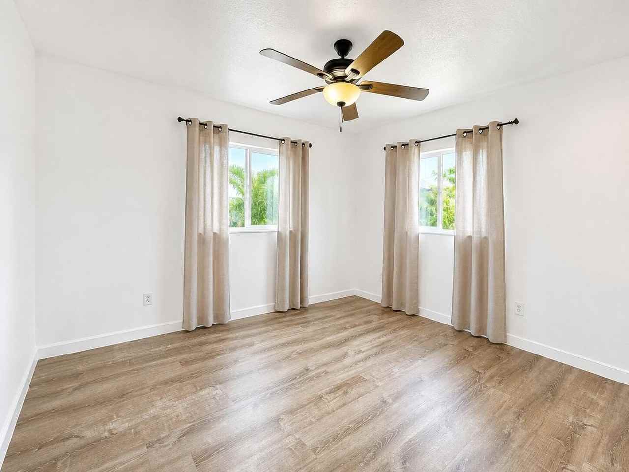 129 Normandy Dr - Photo 7 of 14