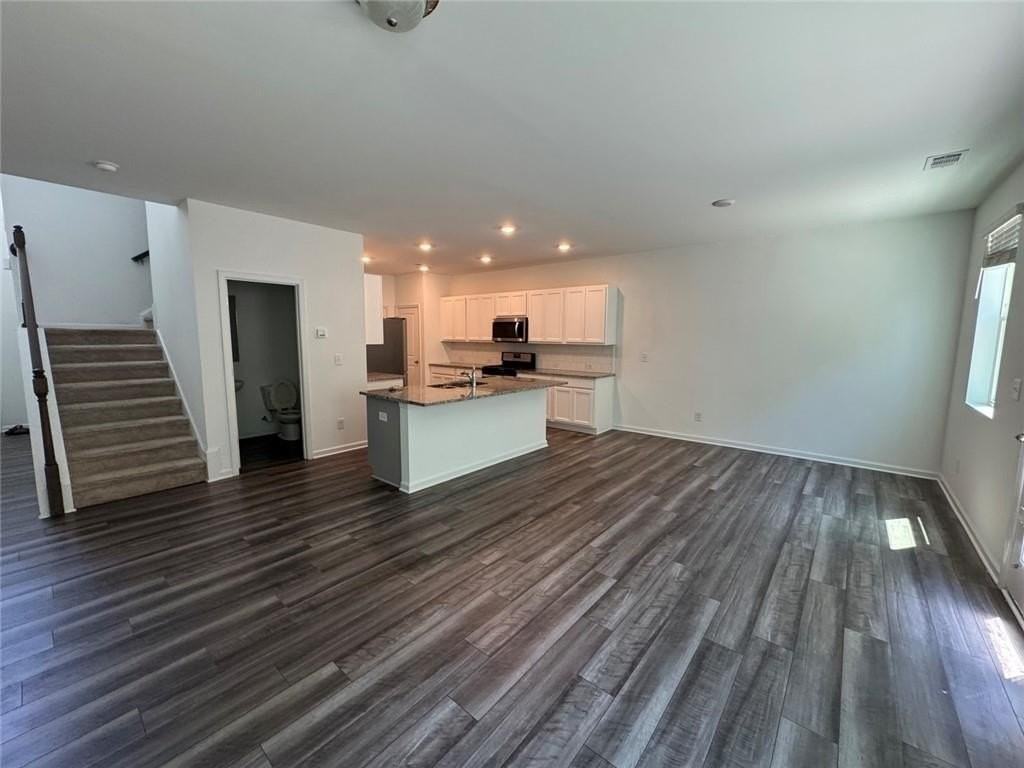3326 Colbury St - Photo 4 of 24