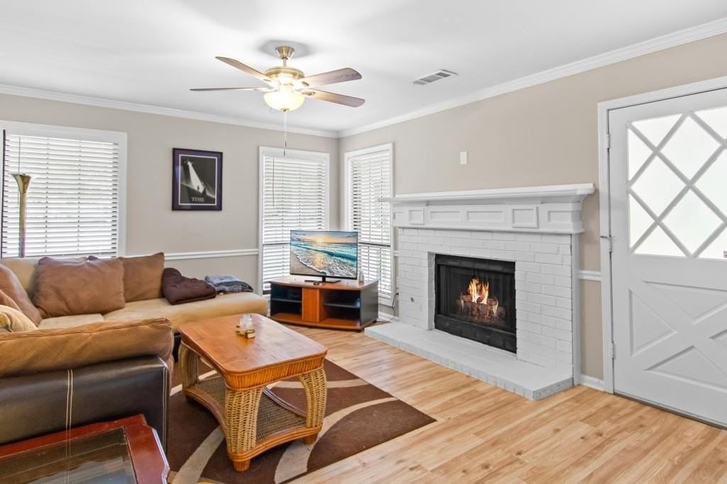 5062 Leland Dr - Photo 4 of 23