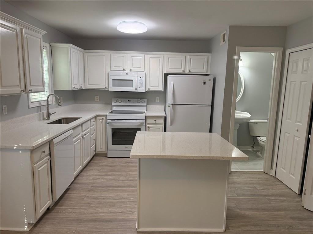 910 Summer Pl - Photo 2 of 16