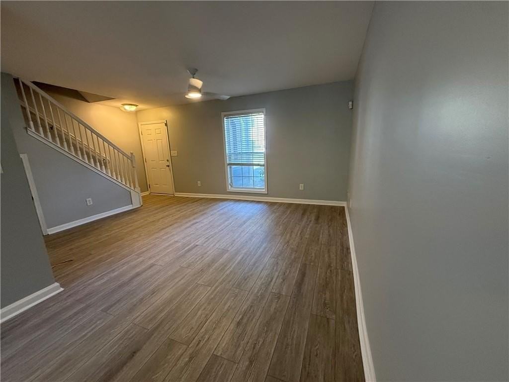 910 Summer Pl - Photo 7 of 16