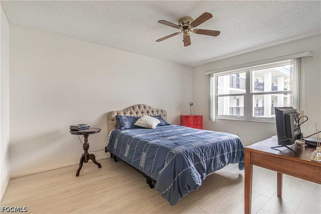 1828 Pine Valley Dr #201 - Photo 4 of 29