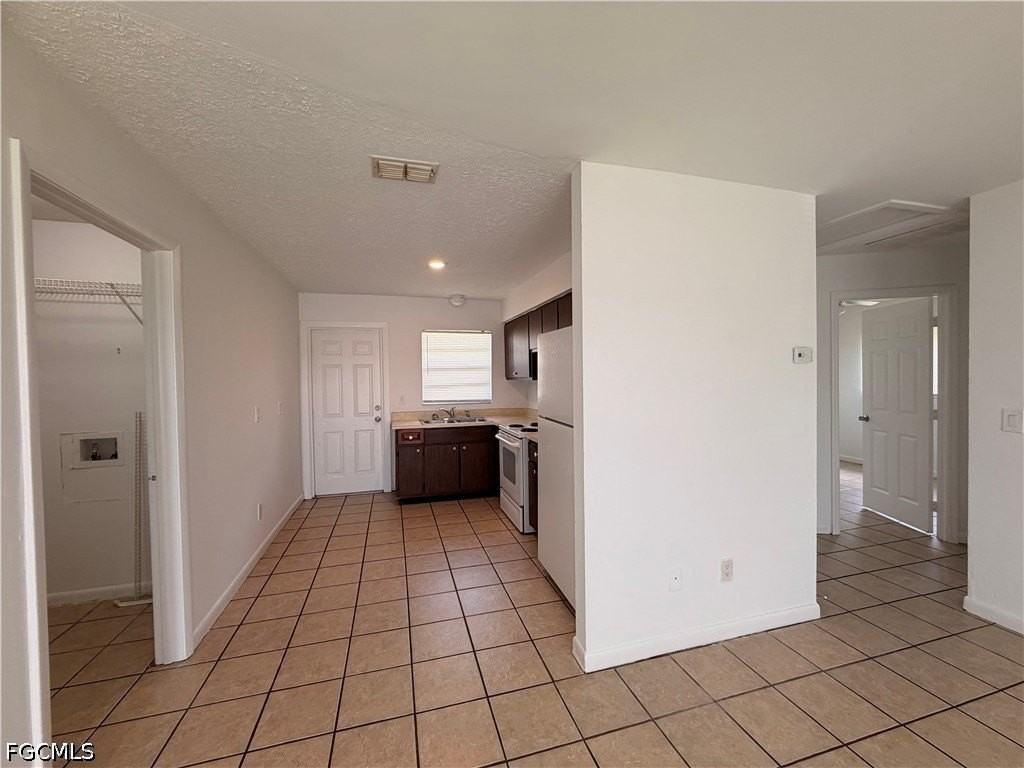 711 Gordon Ave S - Photo 3 of 13