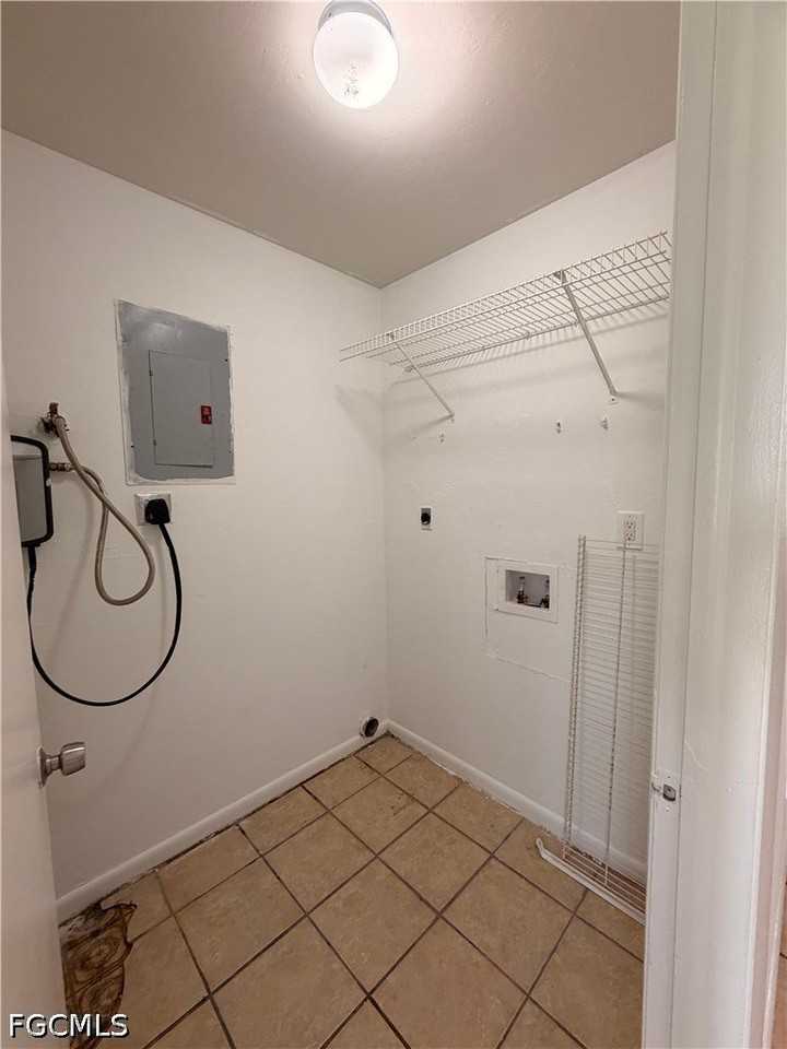 711 Gordon Ave S - Photo 5 of 13