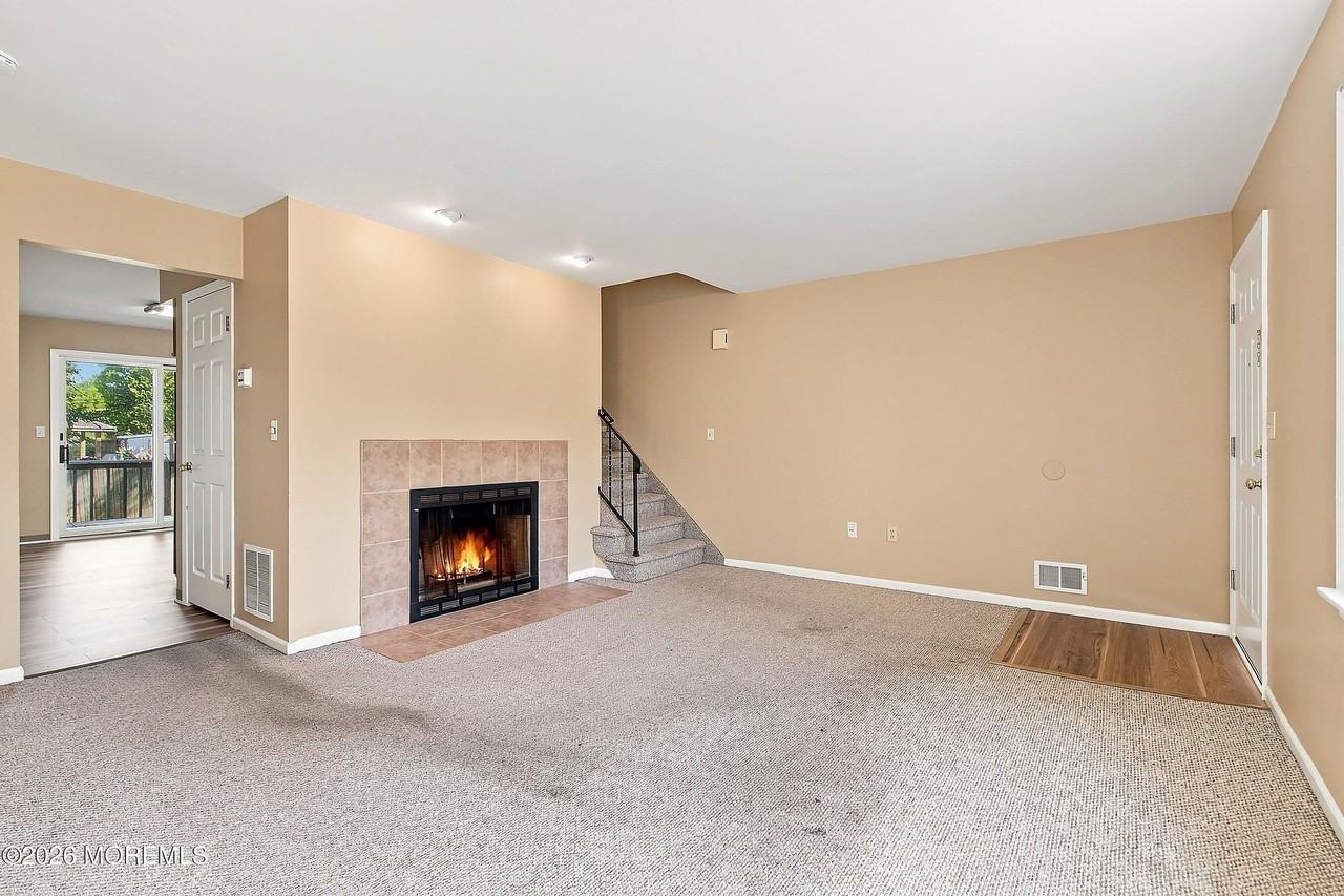 229 2nd St - Photo 4 of 25