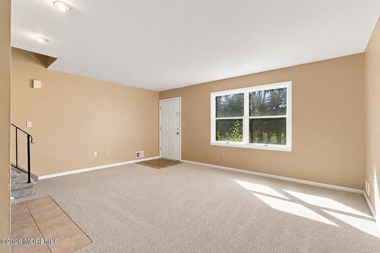 229 2nd St - Photo 5 of 25