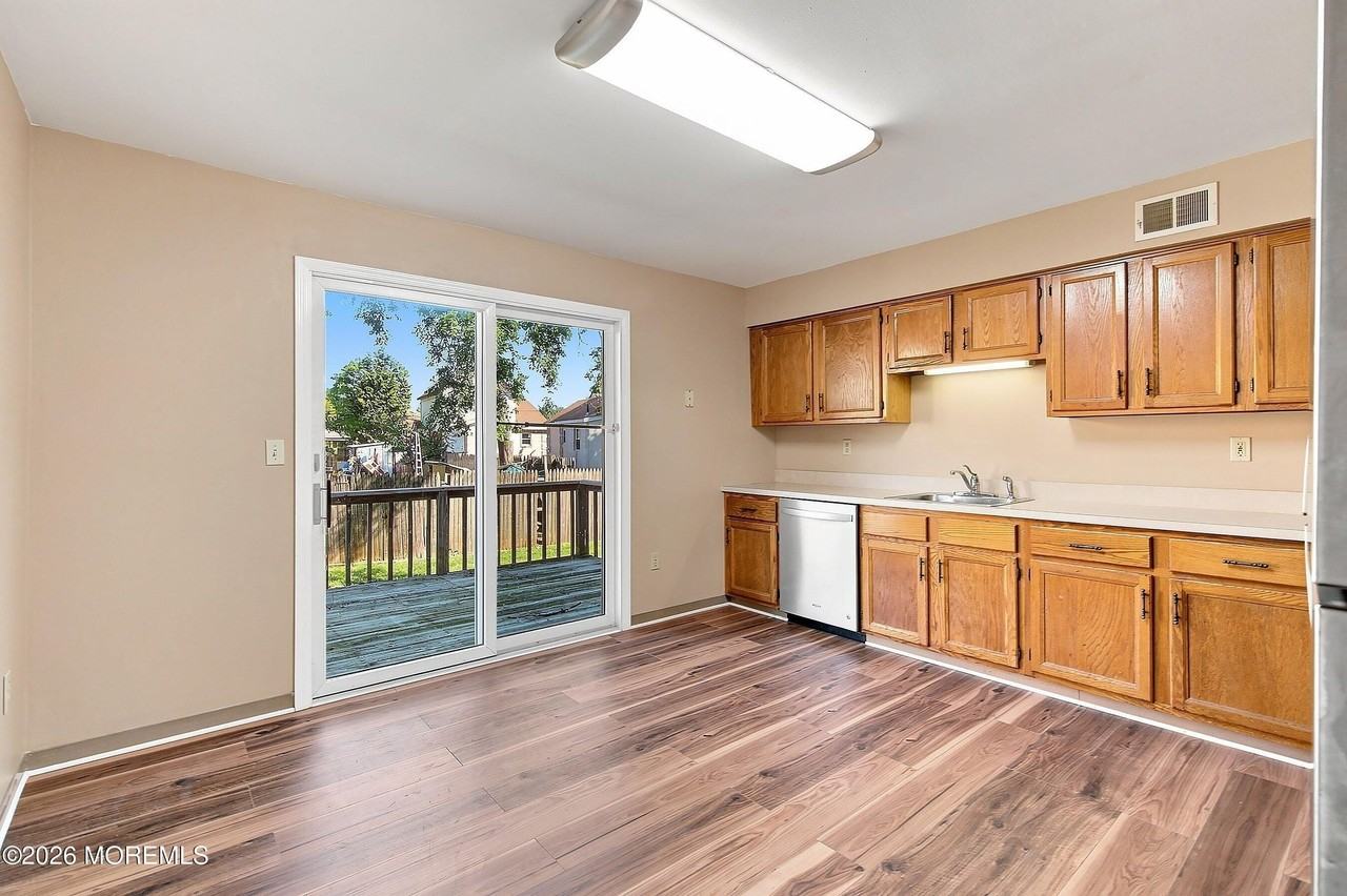 229 2nd St - Photo 6 of 25