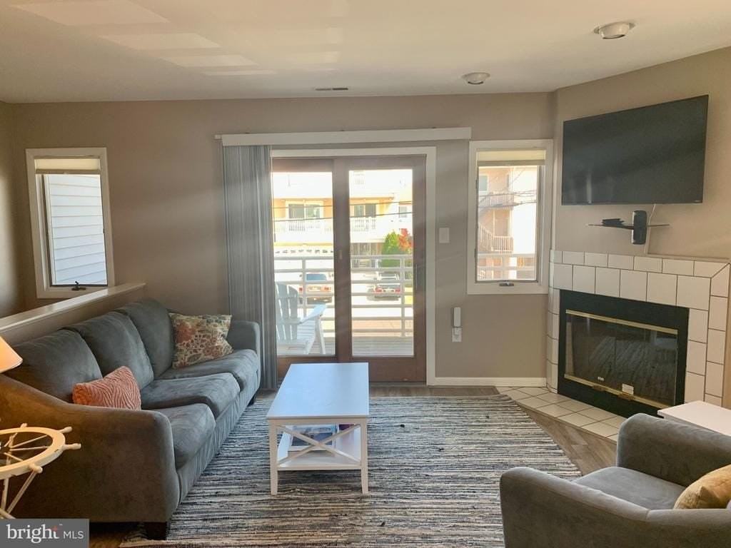 218 2nd St N - Photo 3 of 16