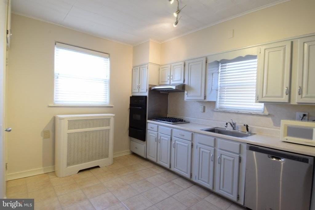 443 E Girard Ave - Photo 3 of 18