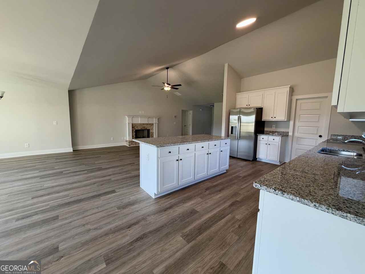 232 Lake Meadows Dr - Photo 2 of 16