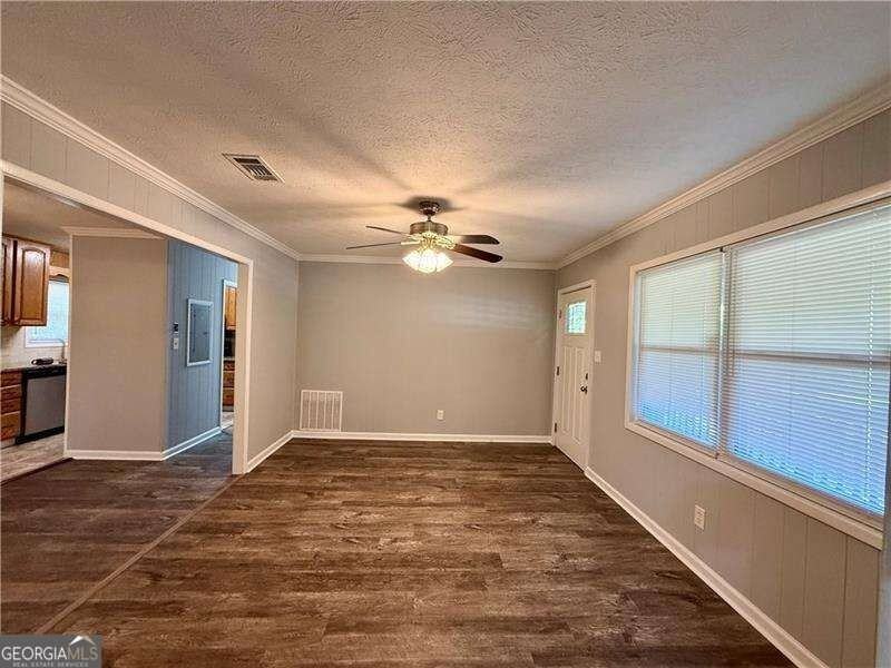 1414 Sycamore Dr Nw - Photo 3 of 30