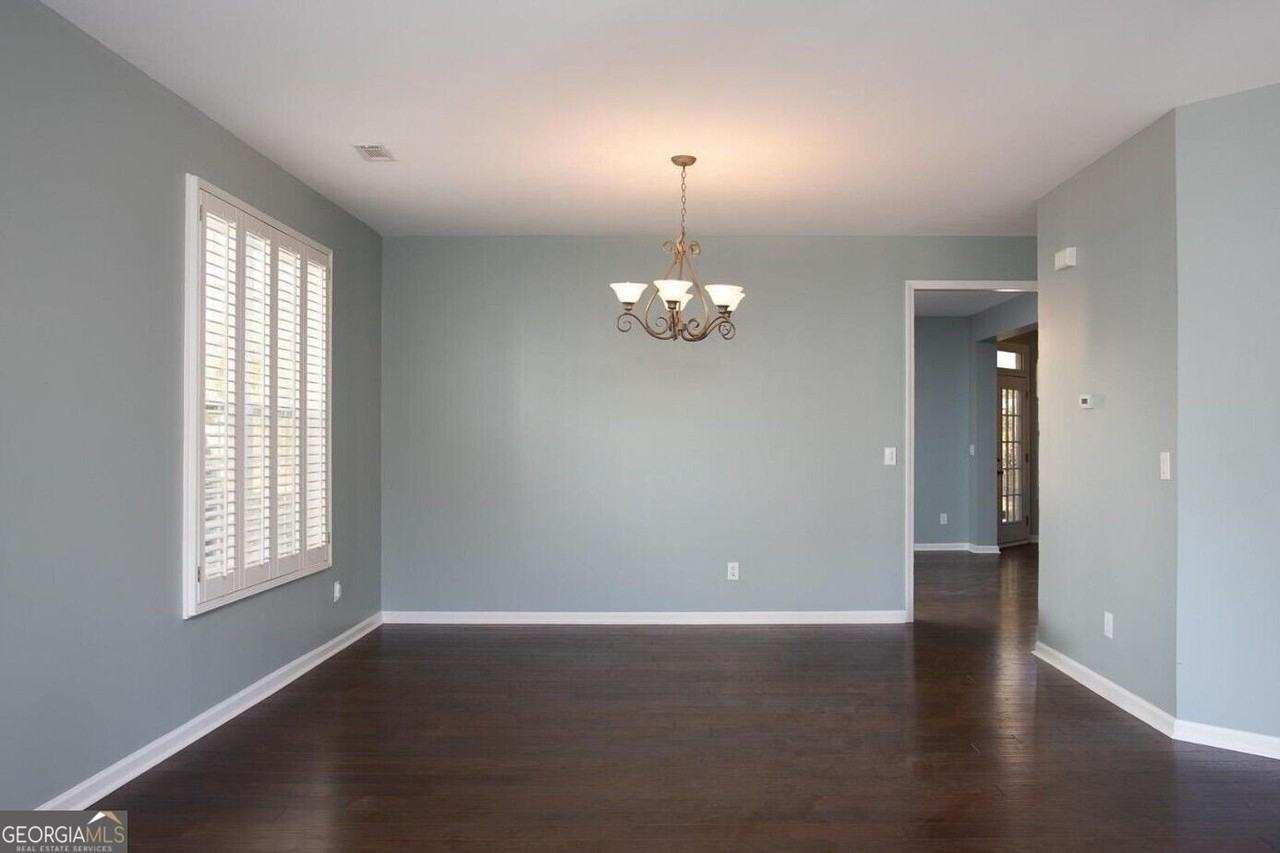 345 Revolution Dr - Photo 2 of 20