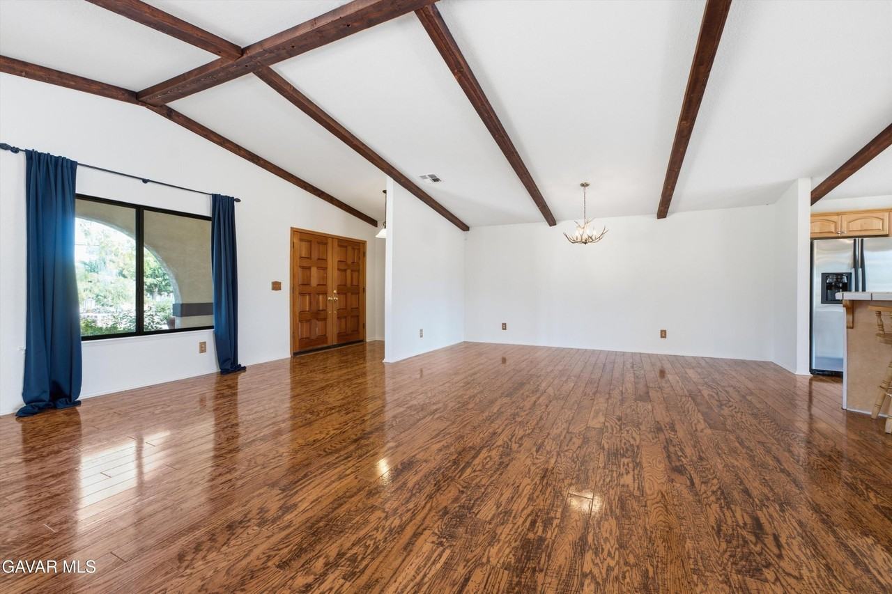 4548 W Avenue K12 - Photo 6 of 36