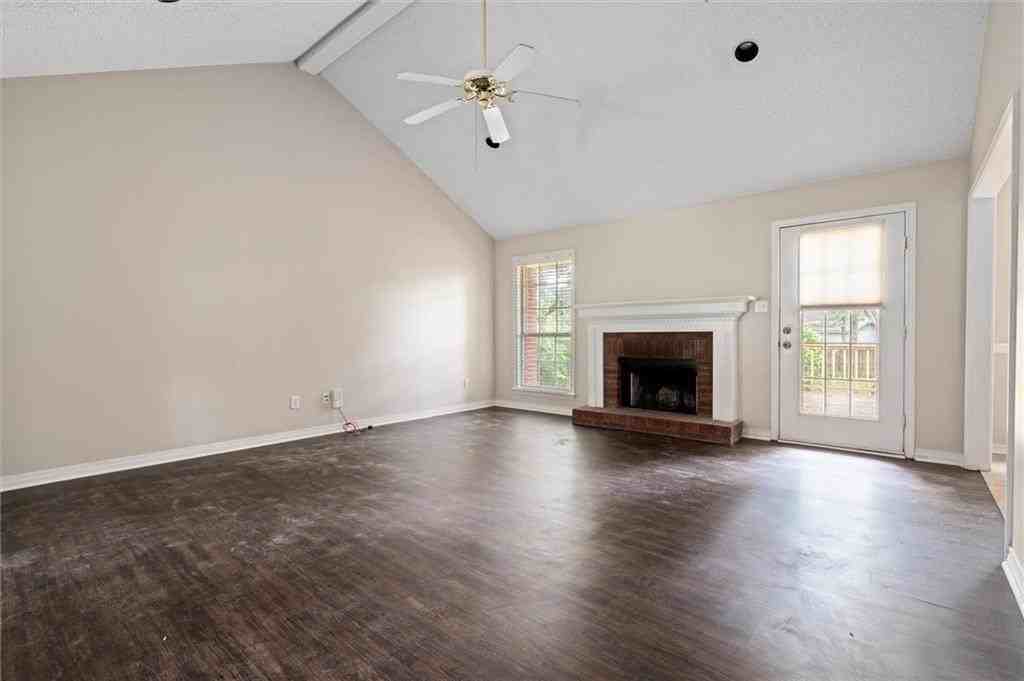 10020 Silverthorne Ct - Photo 2 of 22