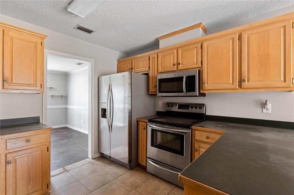 10020 Silverthorne Ct - Photo 5 of 22