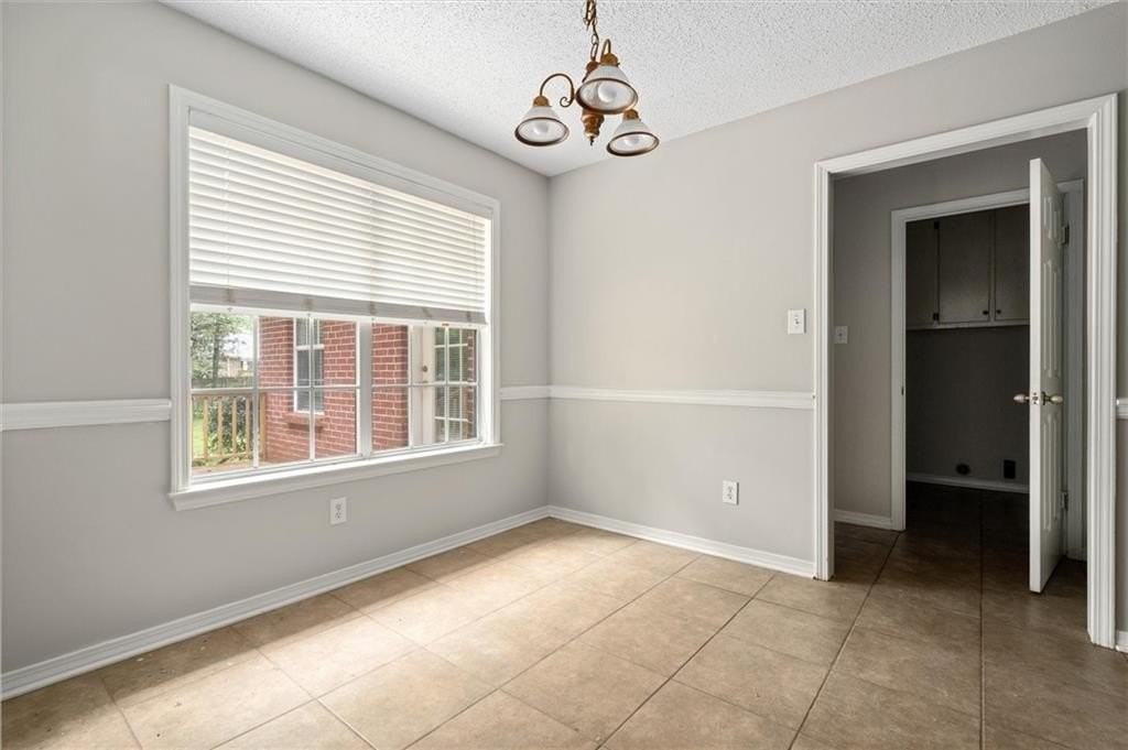 10020 Silverthorne Ct - Photo 7 of 22