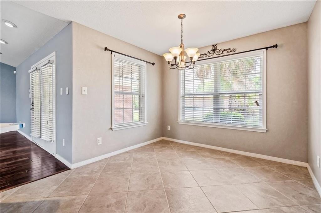 3709 Seleste Dr - Photo 4 of 20