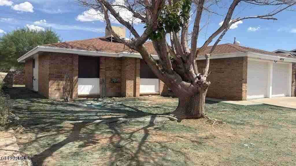 6056 Belladonna Cir - Photo 2 of 11
