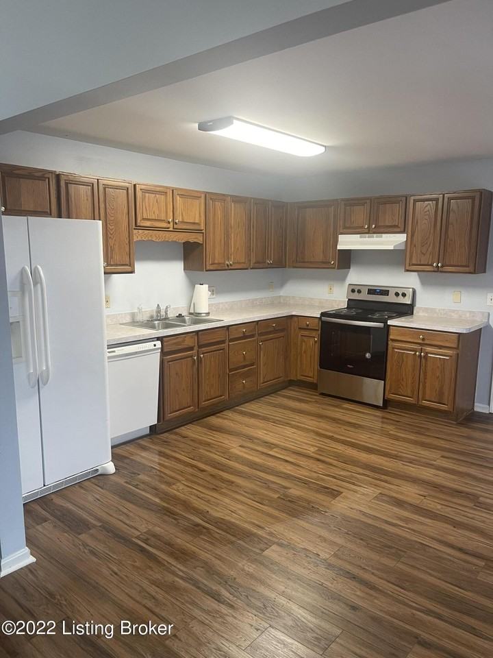 6300 Camden Ct - Photo 2 of 13