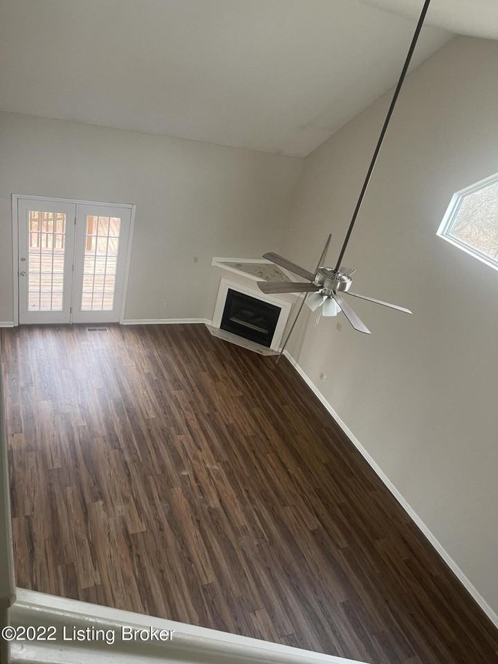 6300 Camden Ct - Photo 4 of 13