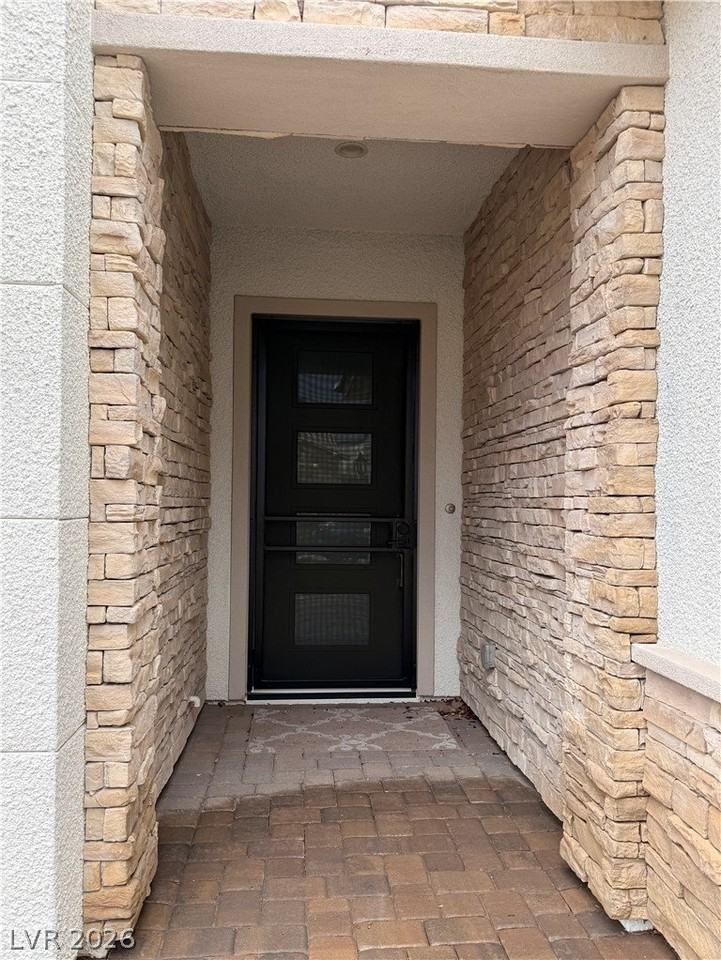 2527 Strathmill Ave - Photo 4 of 41