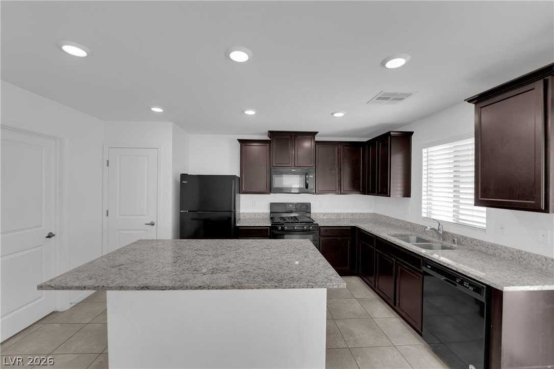 6421 Broadcloth Ct - Photo 2 of 30