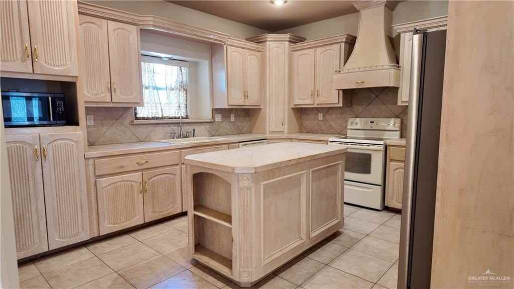 4109 San Rodrigo - Photo 7 of 20
