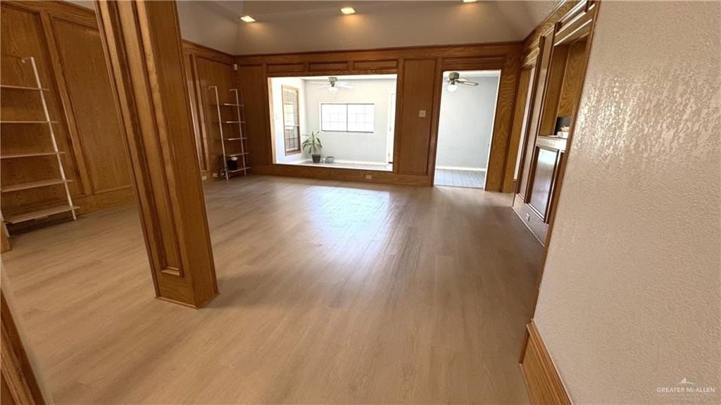 2409 Swallow Ave - Photo 5 of 31