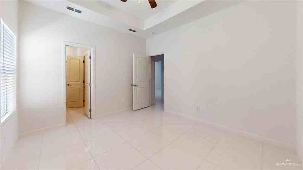 5608 Nightingale #4 - Photo 6 of 9