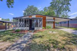 featured image of 164 Westway St