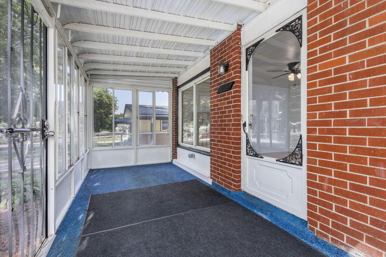 164 Westway St - Photo 3 of 25