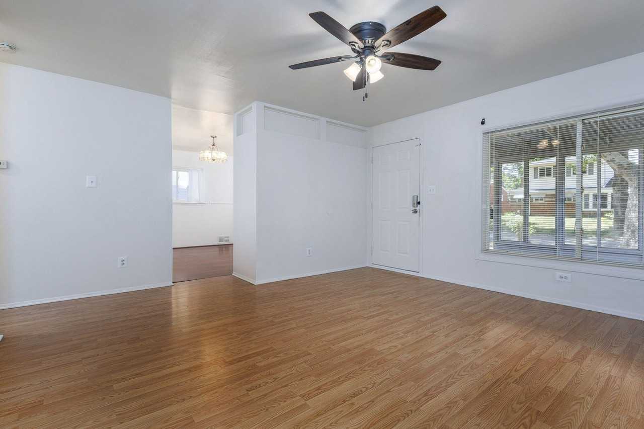 164 Westway St - Photo 6 of 25
