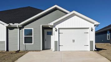 featured image of 723 Short Leaf Ln