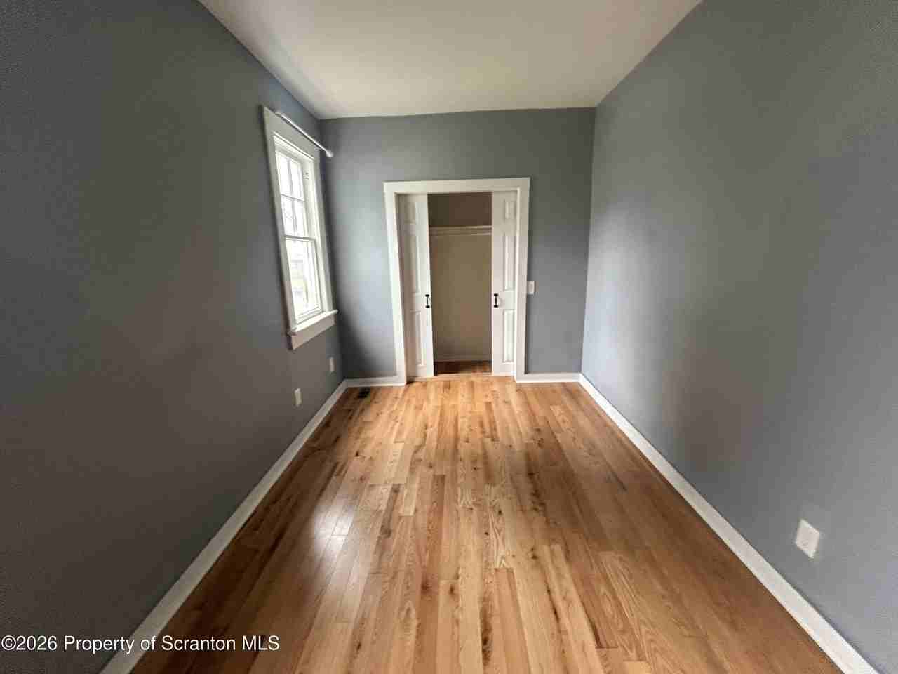 632 634 N Irving Avenue - Photo 3 of 12