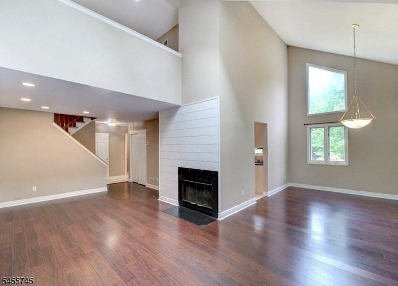 34 Fowler Dr - Photo 5 of 27