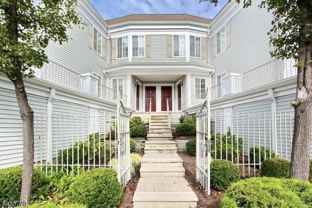 264 Riveredge Dr - Photo 1 of 1