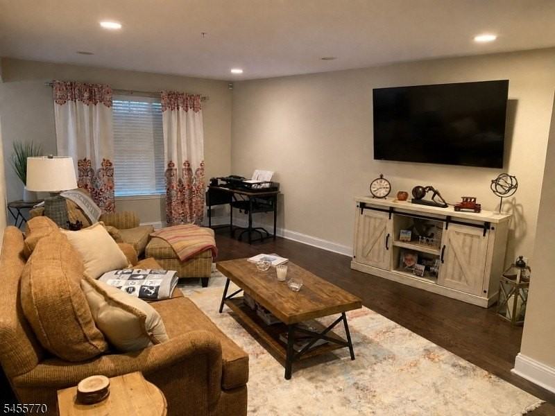 264 Riveredge Dr - Photo 2 of 16