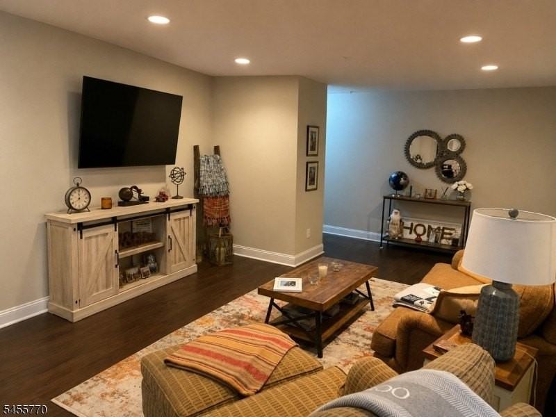 264 Riveredge Dr - Photo 3 of 16
