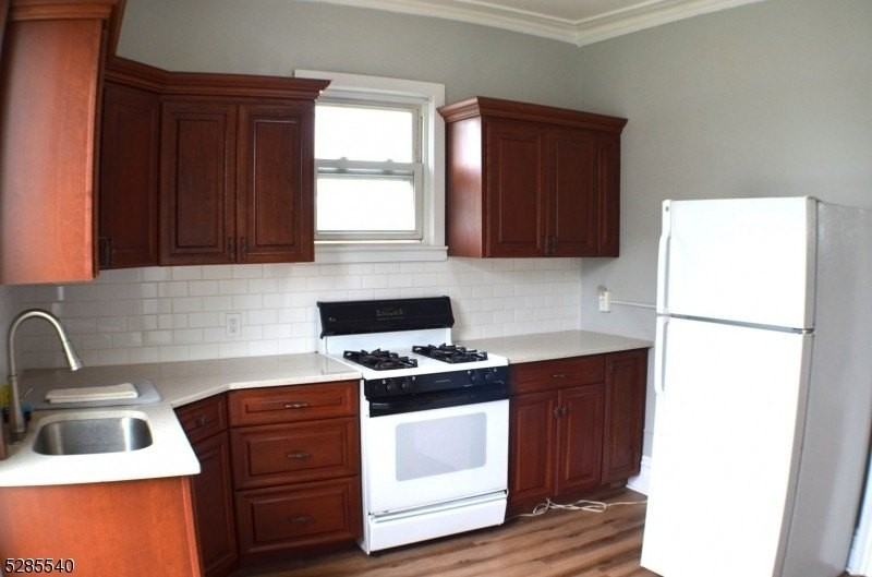 1800 Front St #4 - Photo 3 of 11