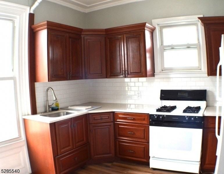 1800 Front St #4 - Photo 4 of 11