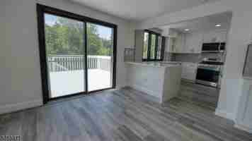 featured image of 20 Anderson Hill Rd