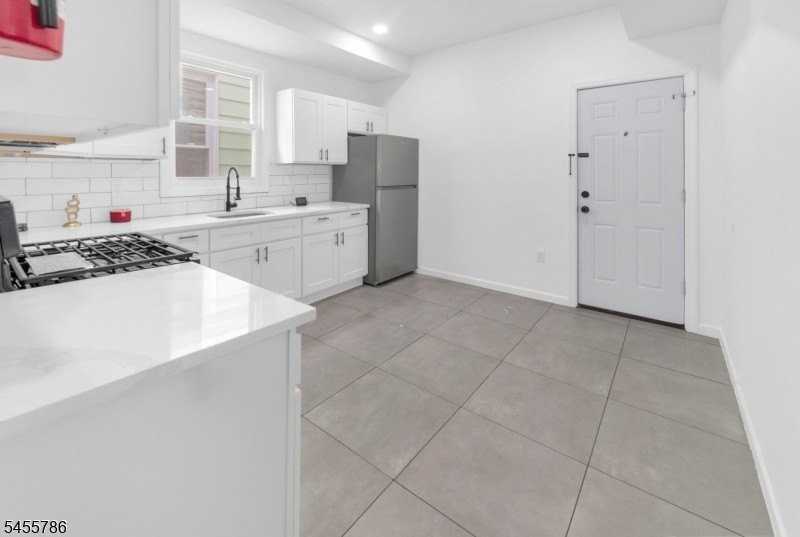 155 Fairmount Ave #2 - Photo 2 of 13