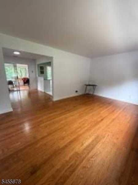 533 Ramapo Valley Rd - Photo 6 of 47